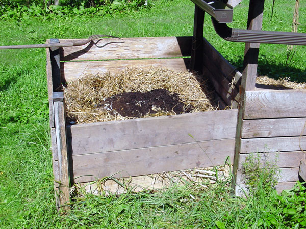 humanure compost pile